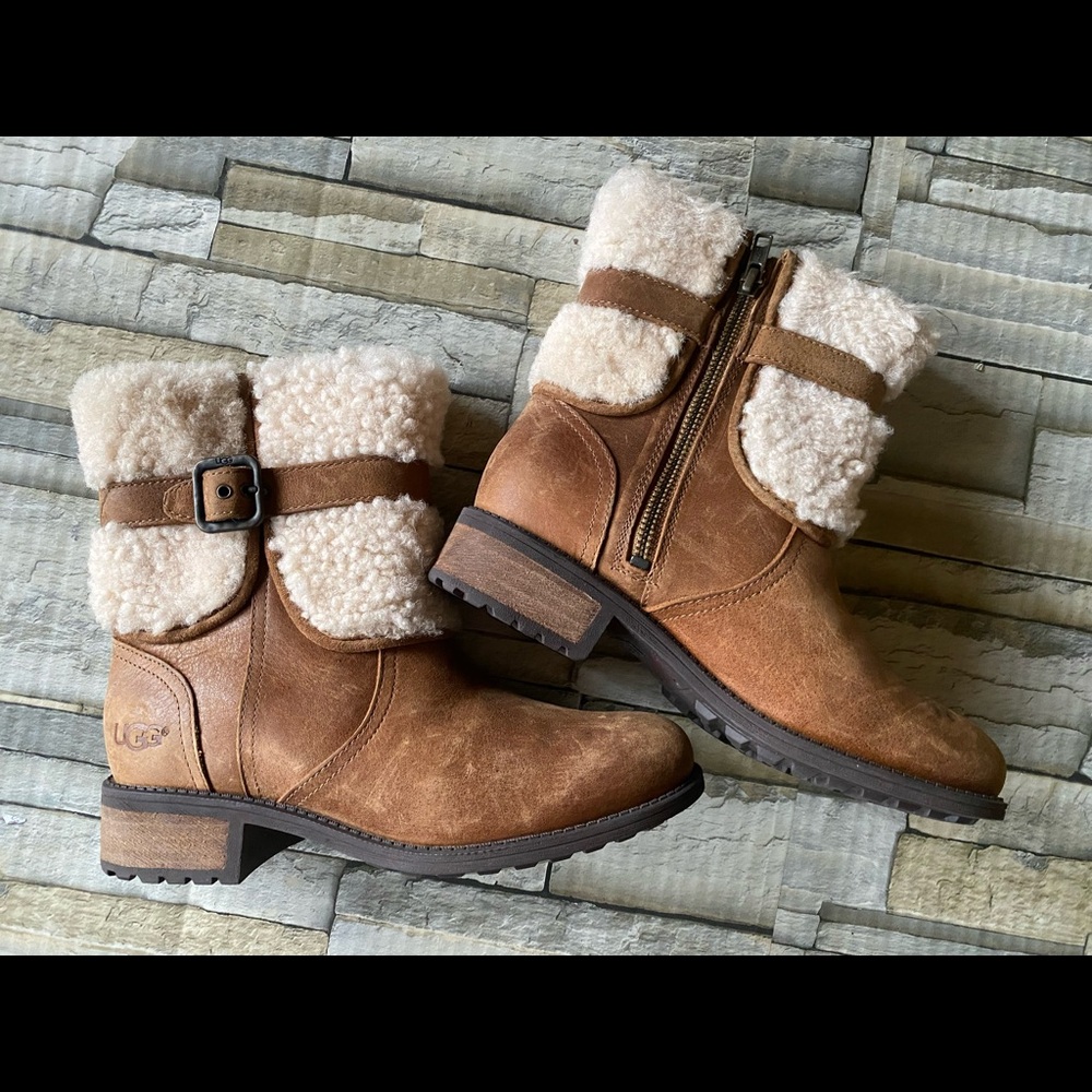Ugg Blayne ll Buckle lodge boots 6.5